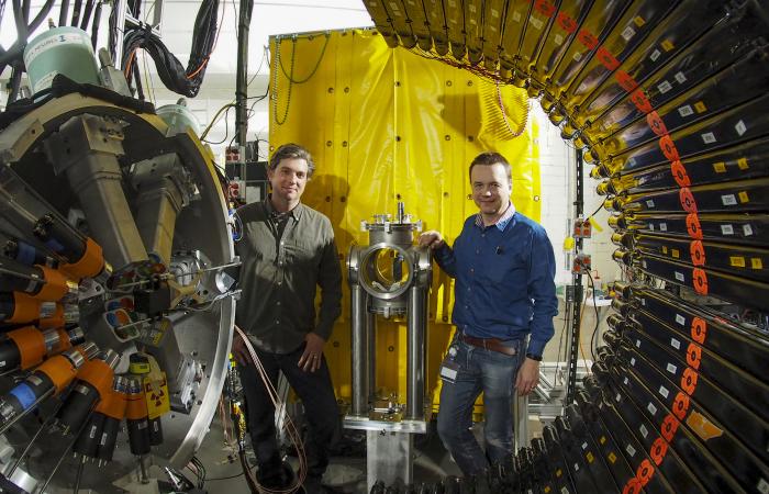 ORNL scientists including Mitch Allmond, left, with CLARION and Robert Grzywacz with VANDLE work on 10 of the first 34 experiments at the Facility for Rare Isotope Beams. Credit: Robert Grzywacz/ORNL, U.S. Dept. of Energy