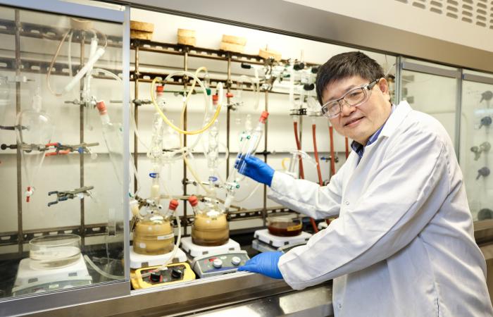 Sheng Dai innovates chemical separations, nanomaterials synthesis, and catalytic interfaces for energy applications at Oak Ridge National Laboratory, and is the lab’s most prolific author. 