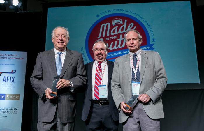 Ron Graves (right) with fellow Tennessee Automotive Manufacturers Association Hall of Fame inductee former Gov. Phil Bredesen (left) and TAMA President Rick Youngblood.