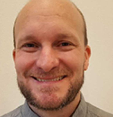 Dr. Daniel Reynolds