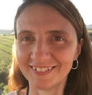 Dr. Petronela Radu