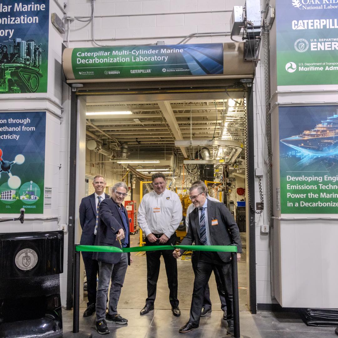 A collaboration between Oak Ridge National Laboratory and Caterpillar Inc. will investigate using methanol as an alternative fuel source for marine vessels. Members of the research team kicked off the project with the installation of a 6-cylinder engine at the Department of Energy’s National Transportation Research Center at ORNL.