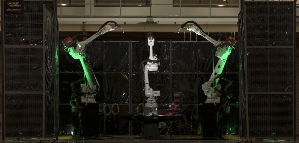 MedUSA, large-scale hybrid additive manufacturing system