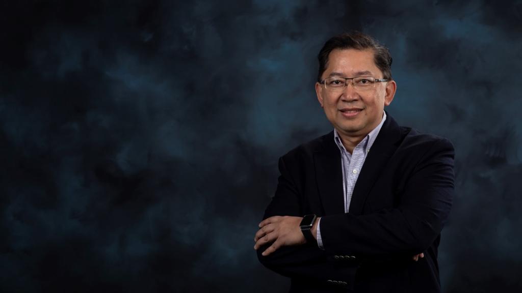 Rigoberto Advincula has been elected to the to the AIMBE College of Fellows. Credit: Carlos Jones/ORNL, U.S. Dept. of Energy