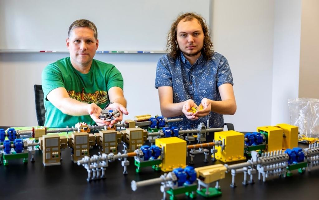 LEGO model of the ring injection region of the SNS’ pulsed accelerator that features the new Proton Power Upgrade magnets and vacuum chambers. 