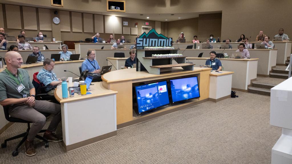 Attendees gather to say goodbye to the Summit supercomputer during the OLCF User Meeting on Sept. 11, 2024. After almost six years, Summit will officially be decommissioned on Nov. 15. Credit: Carol Morgan/ORNL, U.S. Dept. of Energy