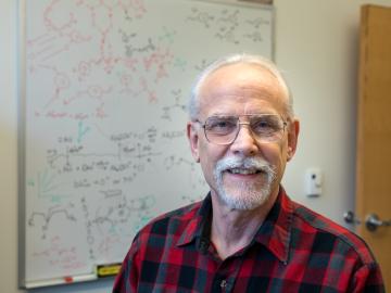 Bruce Moyer’s 40-year career as a chemist at Oak Ridge National Laboratory has advanced the nation’s nuclear, environmental, and clean energy solutions across decades with basic-to-applied research in chemical separations.