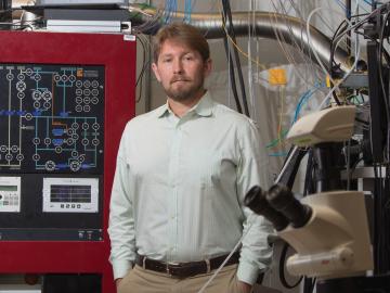 ORNL quantum computing scientist Travis Humble