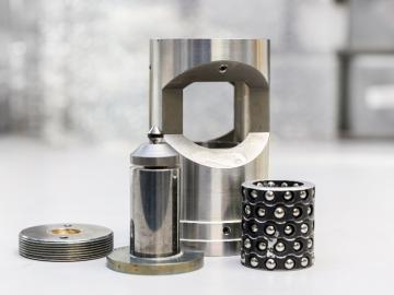The pressure cell uses two gem-quality synthetic opposing diamonds to exert extreme pressures on materials, providing fundamental insights into materials that only neutrons can reveal. Credit: Genevieve Martin/ORNL, U.S. Dept. of Energy