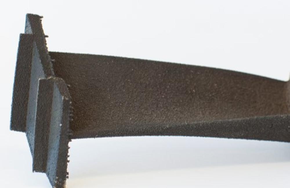 A 3D printed turbine blade demonstrates the use of the new class of nickel-based superalloys that can withstand extreme heat environments without cracking or losing strength. Credit: ORNL/U.S. Dept. of Energy