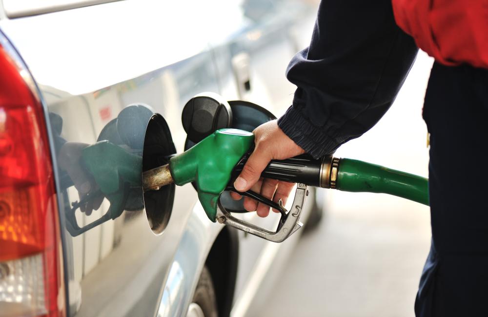 The online Fuel Economy Guide, compiled by ORNL researchers, provides simple tips to save at the pump including the Trip Calculator tool to better navigate vehicle choice and estimate mileage. Credit: Storyblocks