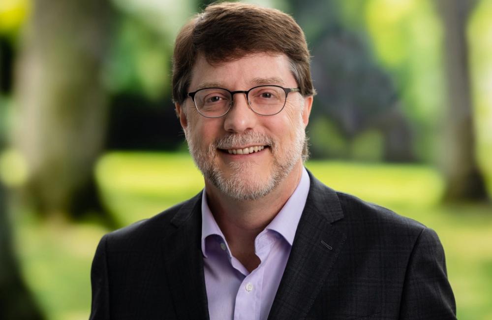 Stephen K. Streiffer named director of Oak Ridge National Laboratory. Headshot of Streiffer outside with background of green grass and trees