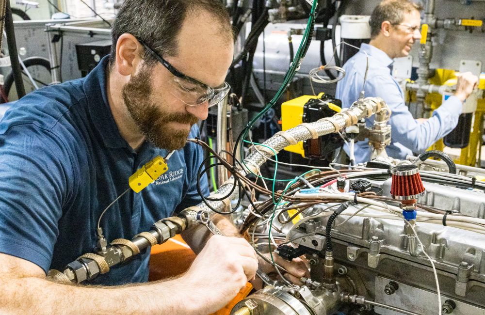 Photo caption: ORNL will collaborate with Fairbanks Morse Defense on decarbonization efforts to develop alternative fuel technologies for marine engines. Credit: Carlos Jones/ORNL, U.S. Dept. of Energy