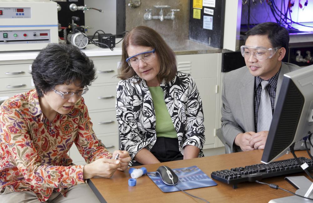 ORNL’s Nancy Dudney (center) and former lab researchers Jane Howe and Chengdu Liang were among the developers of lithium-sulfur materials that have been licensed to Solid Power for use in next-generation batteries.