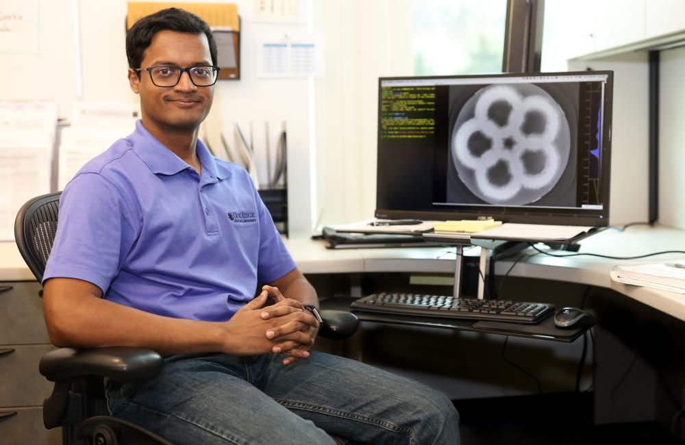 Singanallur “Venkat” Venkatakrishnan is a Wigner Fellow in the Imaging, Signals, and Machine Learning Group at ORNL.